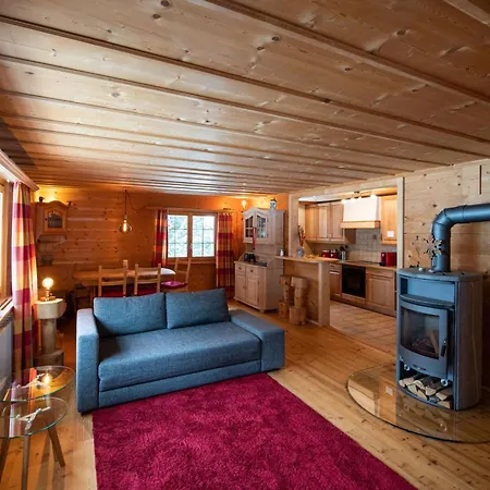 Haus Zum Hof Apartment Davos